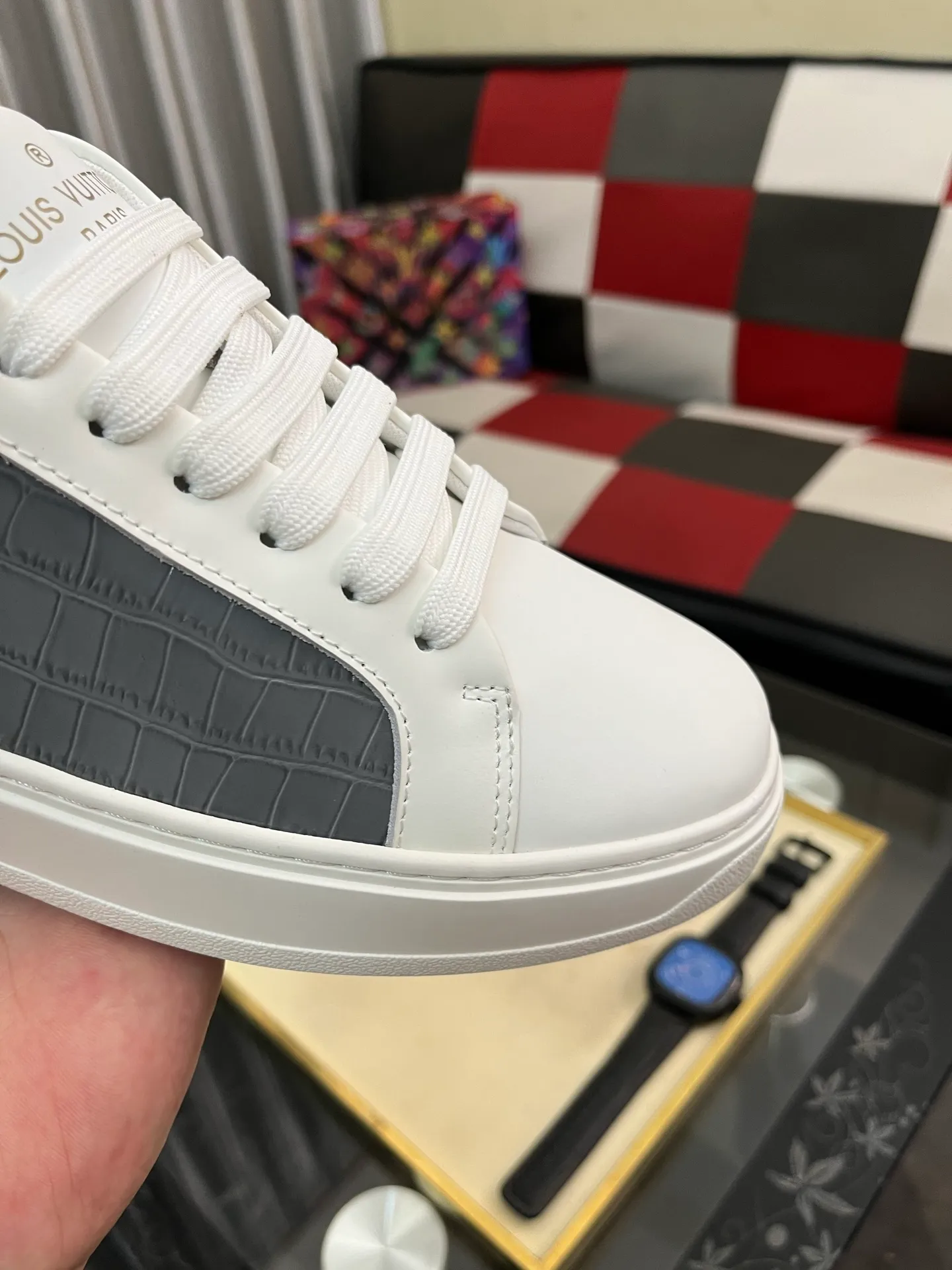 Men's shoes 💰520⌚️⌚️LV Louis Vuitton. The latest fashionable casual shoes are popular in physical stores. New spring and summer comfortable imported custom original cowhide, unique jacquard fabric element design. With sheepskin lining, Lv original bottom, [sun][sun] high-end packaging and high quality💪Details determine the quality, you can enter and leave the counter at will, welcome to compare🇮🇹Number of sizes 38-445️⃣Color options available